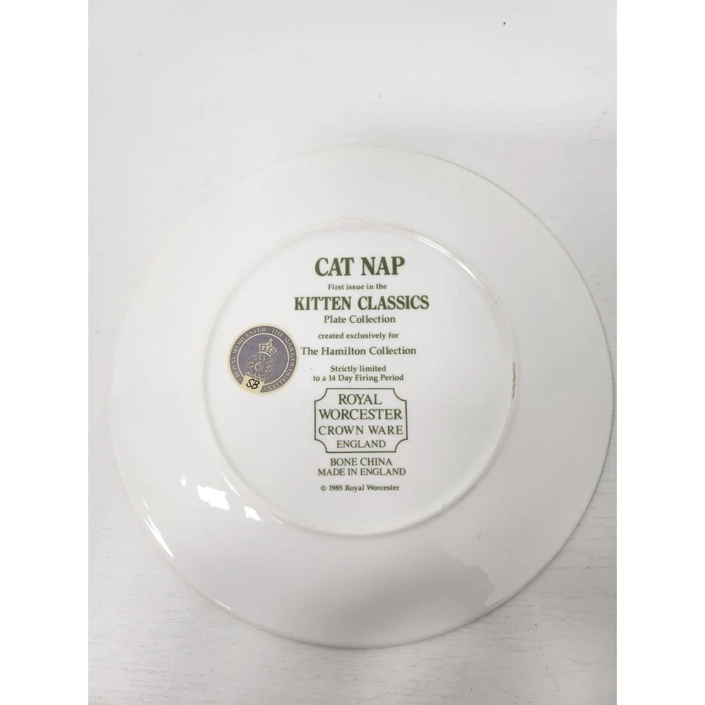 Vintage Royal Worcester England Cat Nap Kitten Classic Collector Plate 1st Issue